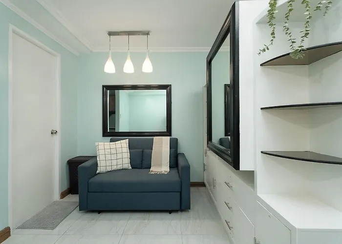 Studio In Greenbelt Makati With Fiber Wifi & Free Pool Access Manila